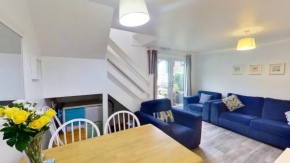 46 Strawberry Hill, Tolroy Manor